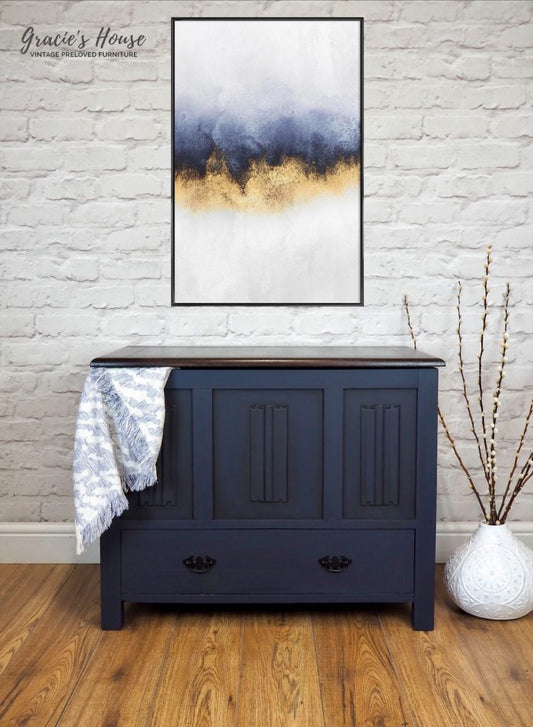 Refinishing a Linenfold Blanket Box with Dixie Belle Paint