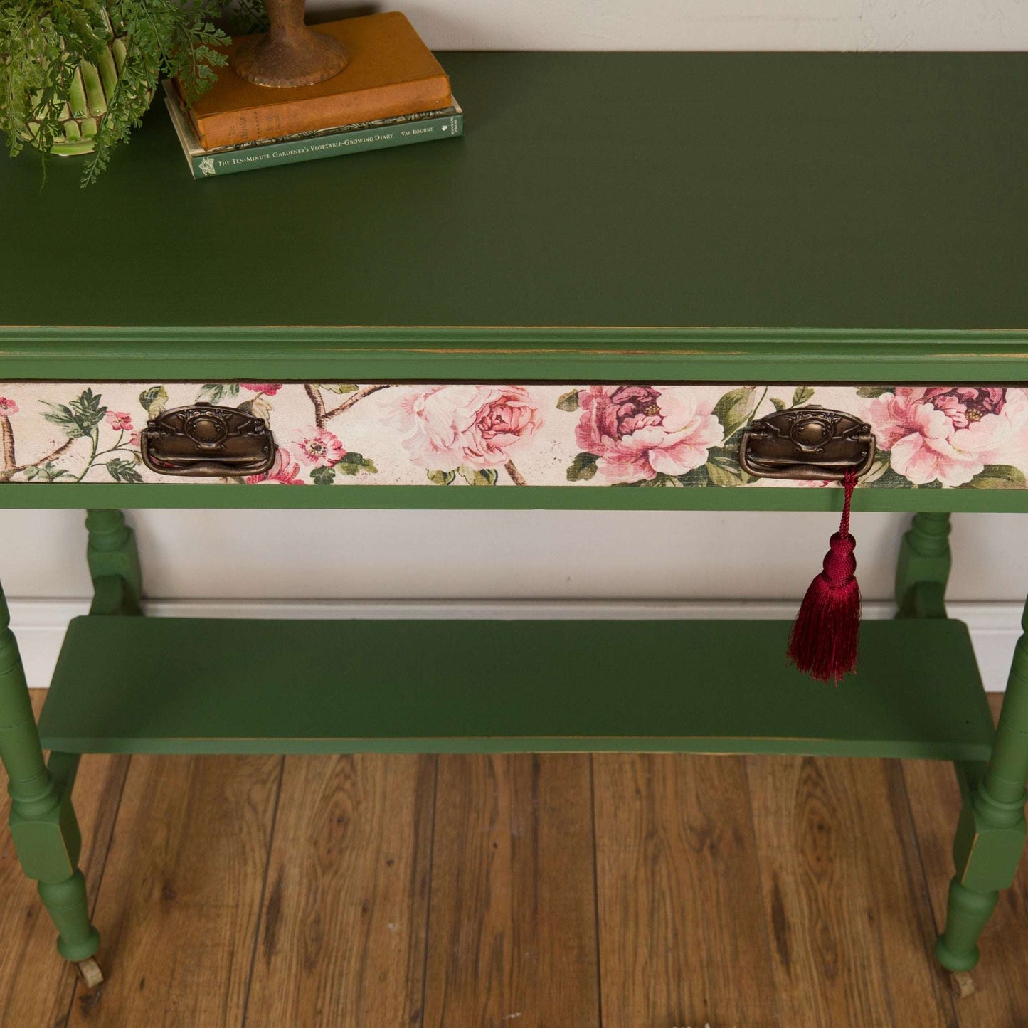 Vintage Green Floral Console Table – Upcycled Entryway Table with Decoupage Drawer Front